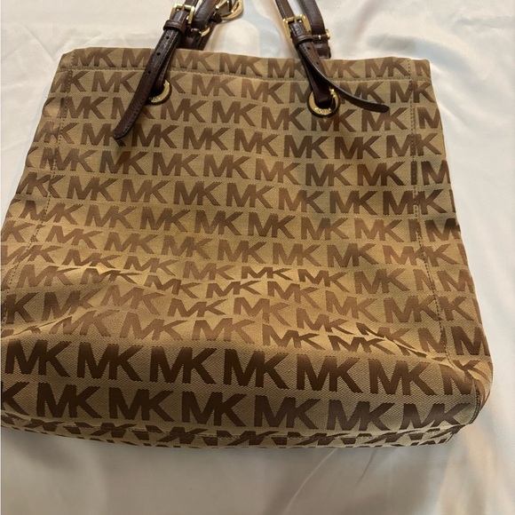 Michael Kors Brown Monogram Tote with Gold Charm - Picture 2 of 5